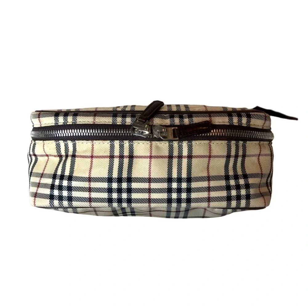 BURBERRY Cream Red Haystack Plaid Toiletry Bag with Iconic Nova Check Pattern
